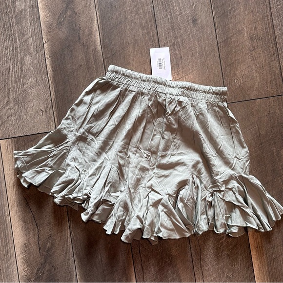 Mable Ruffle Shorts - Picture 5 of 7